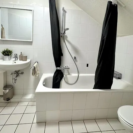 Modern & Schick - *